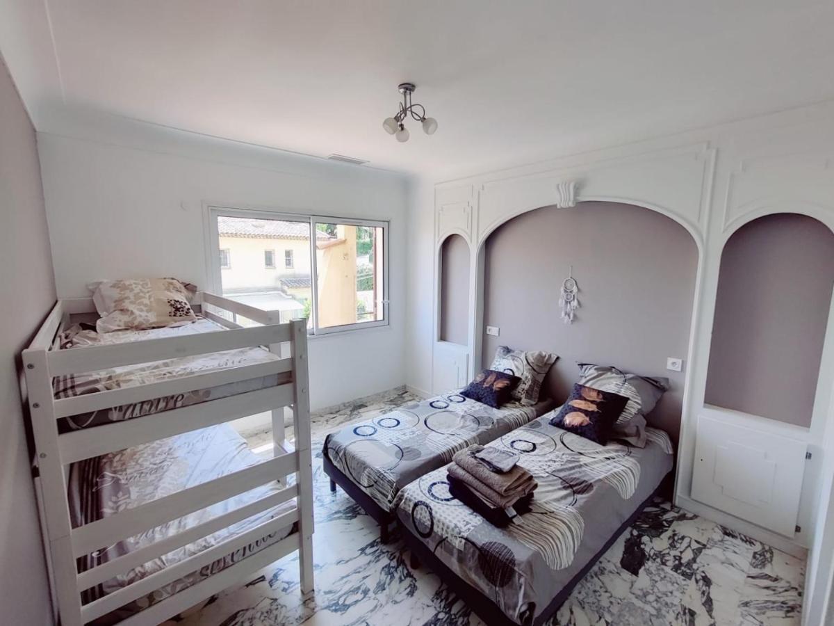 La Villa Castel - Haut De Villa - Parkings- 3 Chambres - 8 Couchages - Jardin - Barbecue Cagnes-sur-Mer Kültér fotó